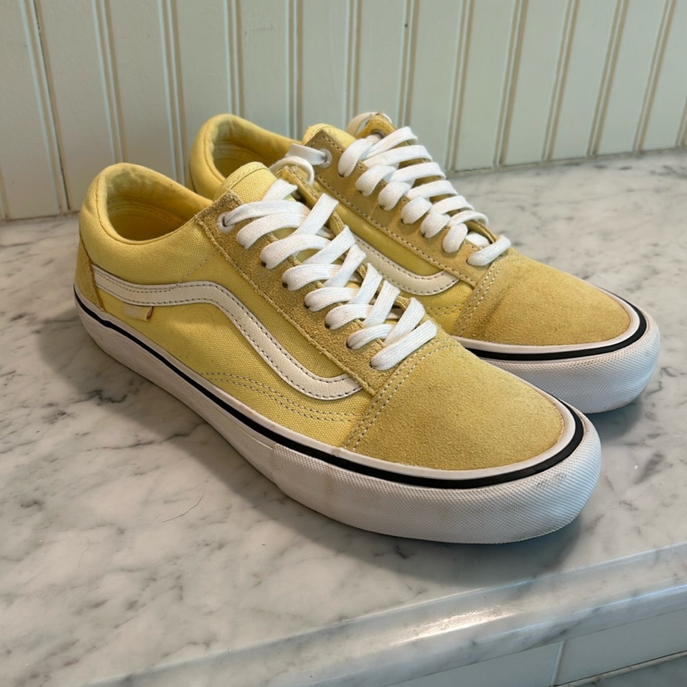 Vans Old Skool yellow casual shoes. Ultra Cush PRO